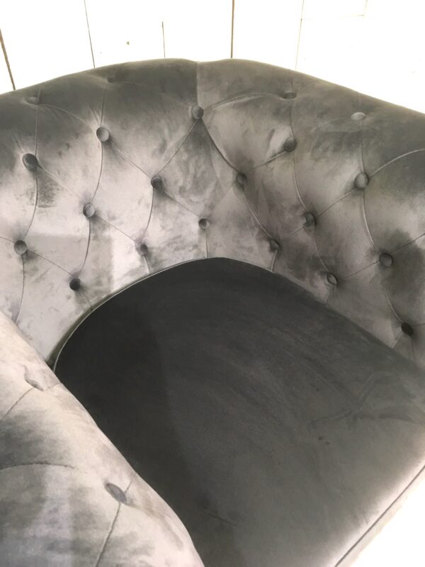 Chesterfield – Image 2
