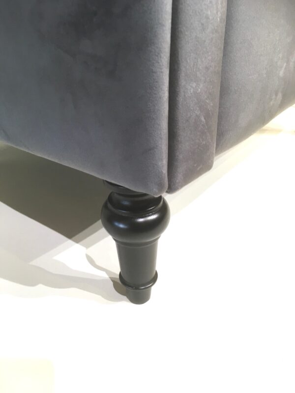 Chesterfield – Image 4