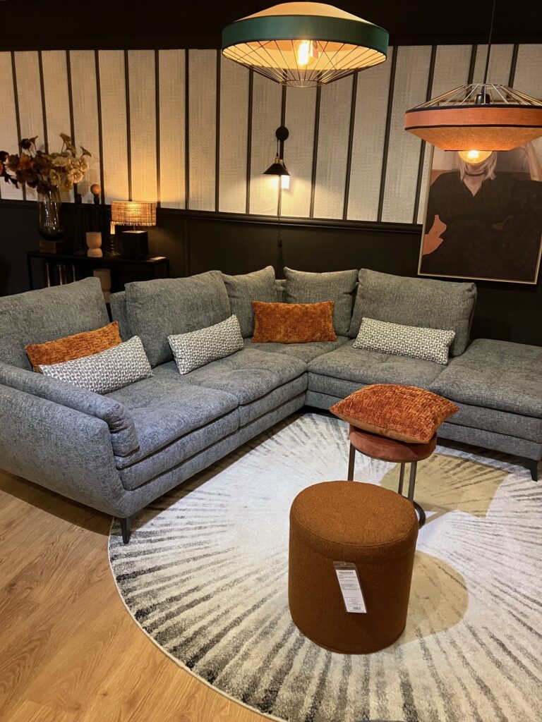 Nouveau look pour notre showroom - maison decoration interieur - canapé